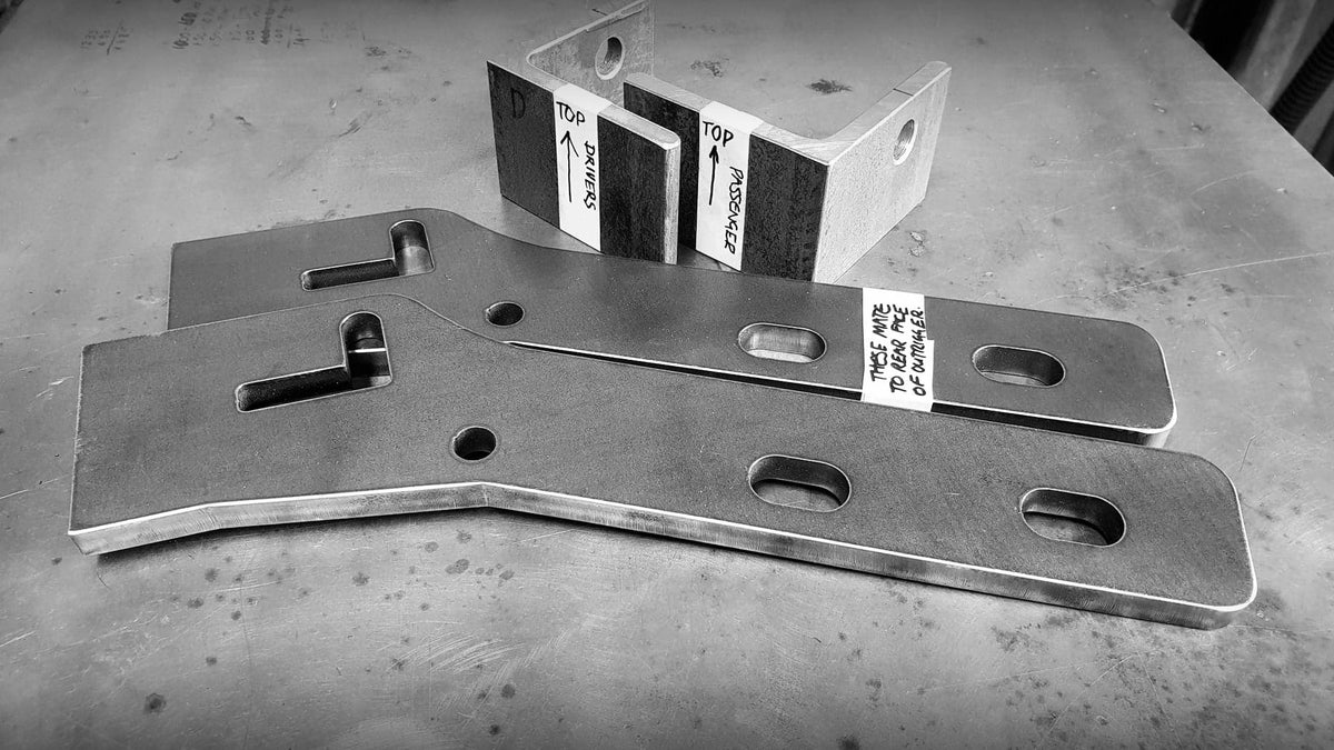 KINGPIN DIY Defender rock slider bracket kit — manufacturer photograph